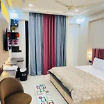 Moonlight Luxury Stay